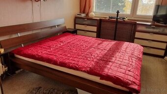 Postel, skříň, komoda 2x