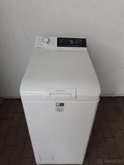 Pračka Electrolux 1,5 roku stará . PARNÍ-ANTIALERGICKÁ