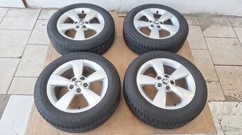 Alu kola Škoda 15" 5x100 letní pneu 185/60 R15 6-7mm Fabia
