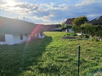 prodám stavební pozemek - 1