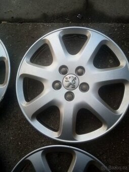 PRODAM=KRYTY KOL PEUGEOT R-16 ORGINALY