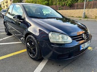 VW GOLF 1.6 FSI, BEZ KOROZE, NOVÁ STK,