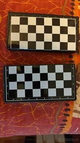 Malé cestovní šachy 12,5 x 6,5 x 2 cm - 1