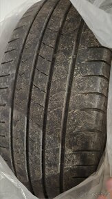 215/55 R18 95H