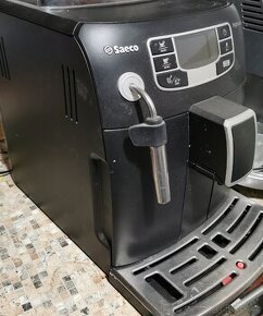 Kávovar Saeco Intelia Evo 8751
