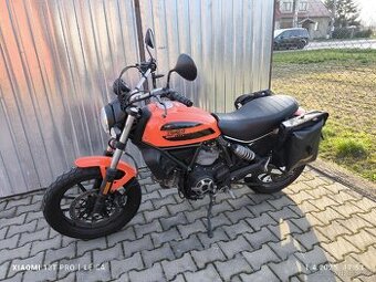 Ducati scrambler 400 sixty2
