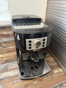 Automatický kávovar De'Longhi Magnifica S ECAM 22.110 B