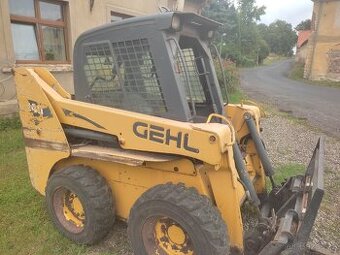Smykový nakladač Gehl 5240.