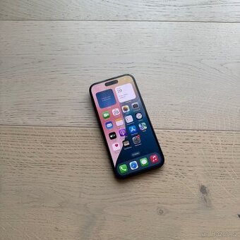 ZÁNOVNÍ APPLE IPHONE 15 128GB-ČERNÝ 100% BATERIE,ZÁRUKA