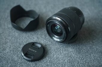 objektiv Sony FE 28-70 mm f/3,5-5,6 OSS + příslušenství