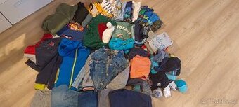 Oblečení mikiny, tepláky, trička velikost 116