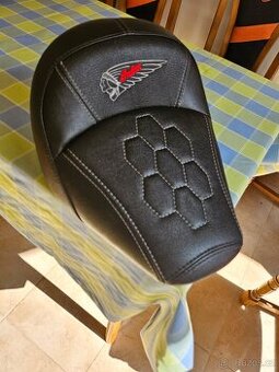 Sedlo Indian Scout Bobber