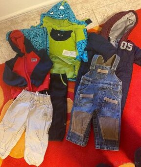 Set oblečení 12-18 m.