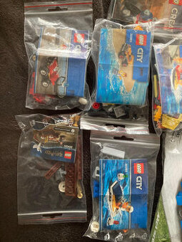 Různé lego polybagy