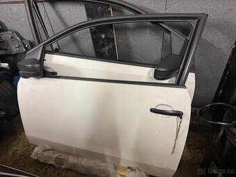 Škoda Citigo levé přední dveře 3dv