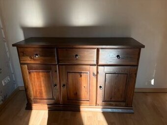Komoda dřevěná - masivní dřevo, délka 135 cm