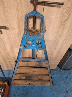 Instalaterský svěrák