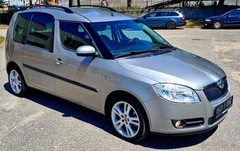 ROOMSTER 1.6i Elegance TIPTRONIC. - 1