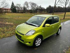 Daihatsu Sirion 1.0i 51kW, Málo KM, Klima, Nová STK