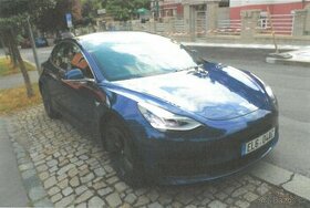 Elektromobil Tesla 3