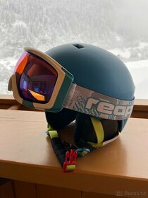 Helma na lyže/snowboard + brýle zdarma