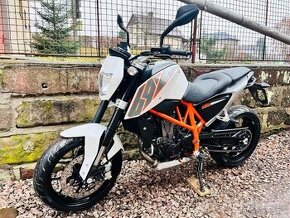 KTM DUKE 690 1maj. - TOP - 1