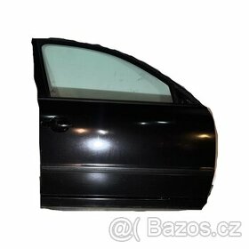 Pravé přední dveře černá metalíza  LF9R Škoda Superb 1