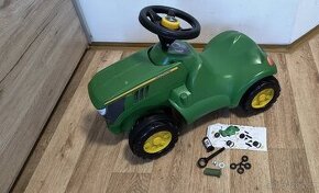 Odrážedlo John Deere
