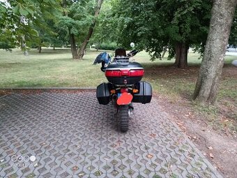 Plastové kufry na motorku BMW + vrchní kufr GIVI