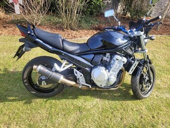 Suzuki Bandit 650 - 1