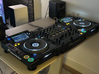 CDJ 2000 Nexus + DJM 700 - 1