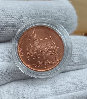 10kč 2001 vzácný ročník jen pro sady.. UNC - 1