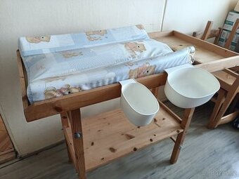 Přebalovací pult