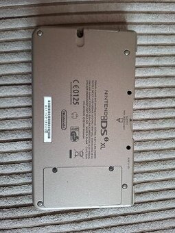 NINTENDO DS i XL