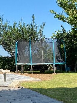 Trampolína