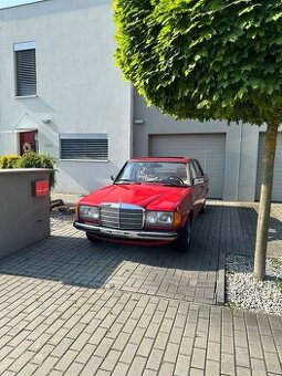 Mercedes-Benz w123 200 benzin