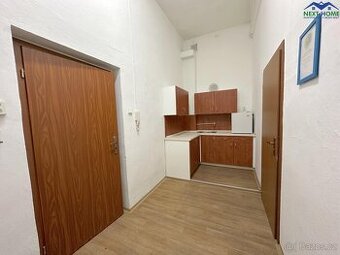 Pronájem kancelář 14 m2, společné zázemí 10 m2, ul. Vaničkov