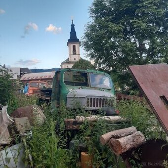 Praga v3s sklápěč