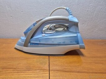 napařovací žehlička Philips GC 3320