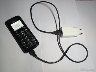 Telefon pro důchodce na volání a SMS.