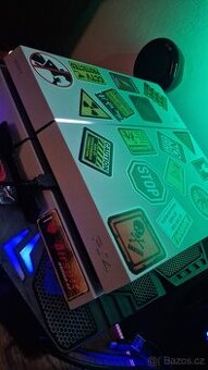 Ps4, konzoli a i Ps3, hry, ovladač