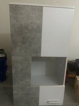 Závěsná skříňka