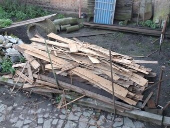 Dřevo na topení