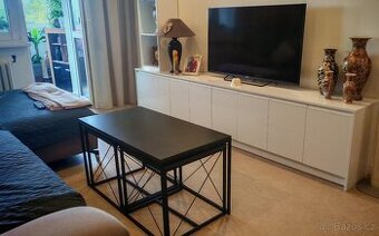 Konferenční stolek