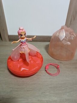 Létající víla od Hatchimals Pixies Crystal Flyers