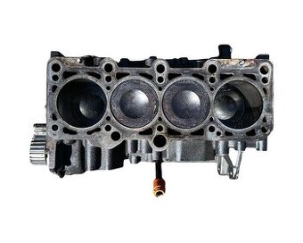 Kliková skříň motoru 06F103021H BWA Škoda Octavia 2 RS 2008