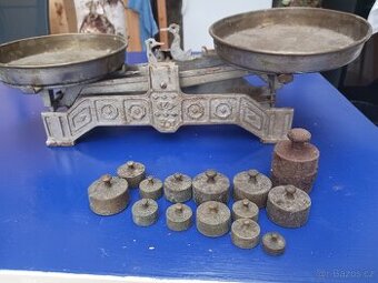 Stará kuchyňská váha