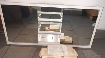 Sklotas-retro koupelnová skříňka