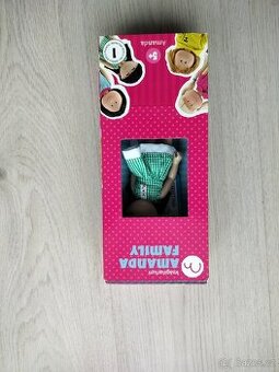 látková panenka Amanda Famili