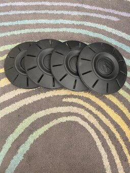 Prodám kryty/ pokličky kol na VW 2N0_601_151_B/ 7T0_601_151